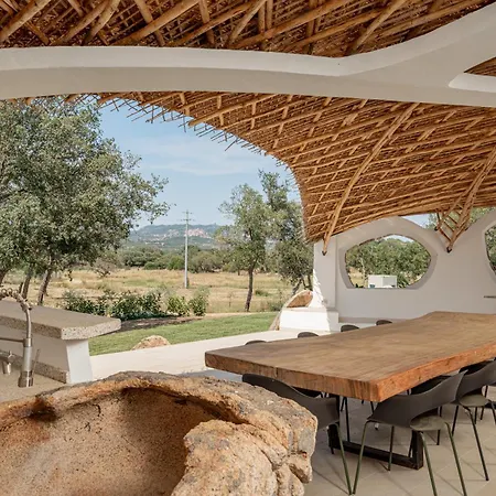 Super Lusso E Design Con Piscina * San Pantaleo