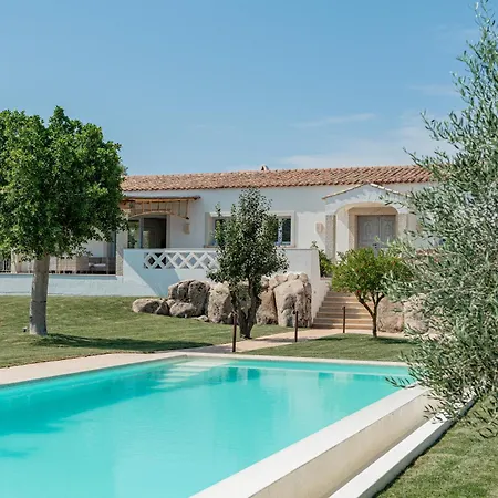 Super Lusso E Design Con Piscina * San Pantaleo
